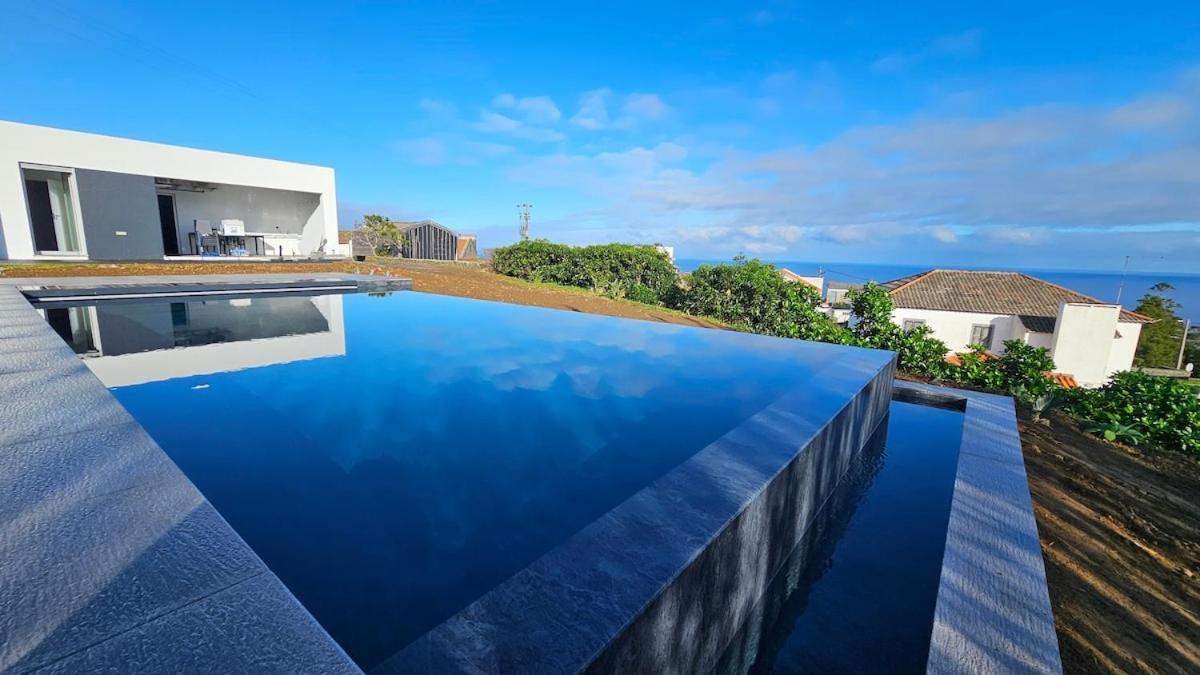 Villa Guestready - Seaview With Private Pool Bretanha